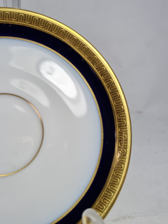 Кофейная пара винтажная Hutschenreuther Bavaria в черно-золотых тонах, фарфор, Германия, 1970-80гг.