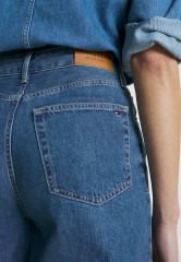 Tommy Hilfiger HIGH RISE BALLOON ANKLE Jeans Tapered Fit eve HIGH RISE BALLOON ANKLE Джинсы зауженного кроя канун