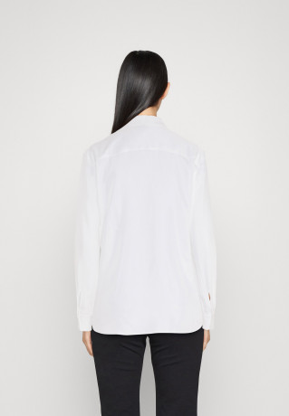 Tommy Hilfiger PIECED FLEUR Button-down blouse optic white PIECED FLEUR Блузка на пуговицах оптический белый