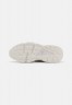 Nike Sportswear AIR HUARACHE Sneaker low sail/light bone/fossil stone/summit white AIR HUARACHE Низкие кроссовки женские парус/светлая кость/ископаемый камень/белая вершина