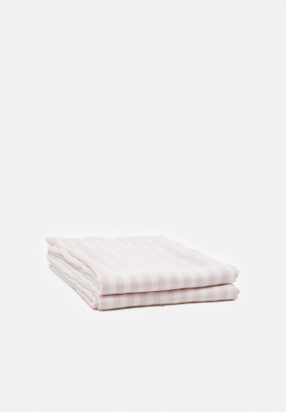 Tommy Hilfiger ESSENTIAL FLAG  Scarf soothing pink/white ESSENTIAL FLAG Шар спокойный розовый/белый
