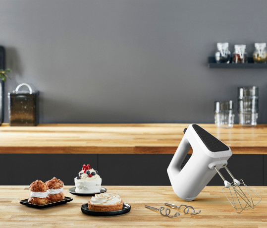 Krups Krups Handmixer GN4001 3 Mix 4000, 450 W, Turbo- und Auswurf-Funktion, inkl. 2 Ruhrbesen und 2 Knethaken  Ручной миксер Krups GN4001 3 Mix 4000, 450 Вт, турбонаддув и функция выброса, включая 2 венчика и 2 насадки для теста