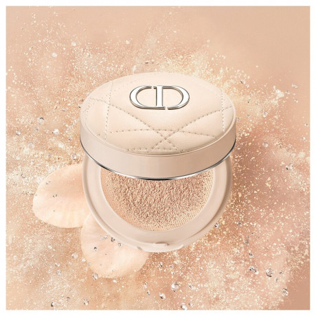 DIOR FOREVER CUSHION POWDER 020 Light УЛЬТРА-ТОНКАЯ, СВЕЖАЯ, ПИТАТЕЛЬНАЯ РАССЫПЛЕННАЯ ПУДРА – ПРОЗРАЧНОСТЬ И СОВЕРШЕНСТВО С ДЛИТЕЛЬНОЙ ФИКСАЦИЕЙ