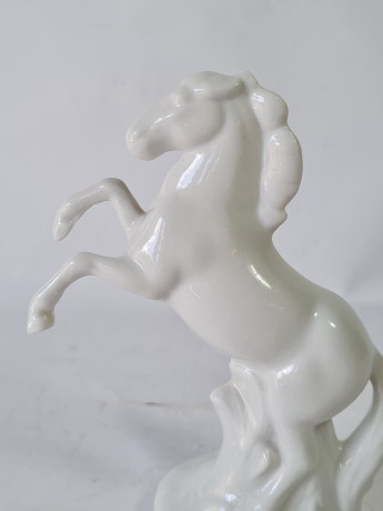 Статуэтка винтажная Hofreitschule Wien "Конь", ручная работа, фарфор, 14 см, Австрия, 1970-80гг.