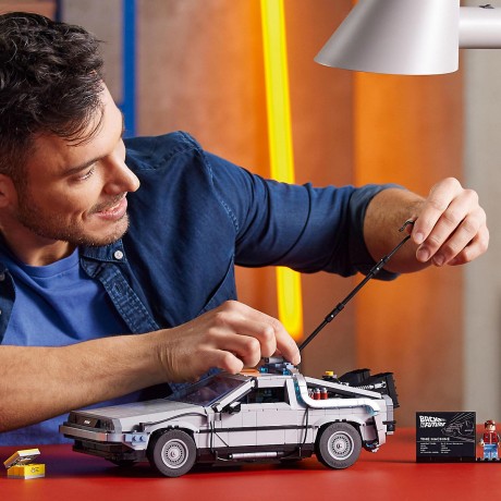 LEGO Creator Expert 10300 ЛЕГО Машина времени DeLorean Назад в будущее