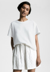 Tommy Hilfiger MODERN  Basic T-shirt ecru MODERN Базовая футболка экрю