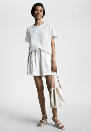 Tommy Hilfiger MODERN  Basic T-shirt ecru MODERN Базовая футболка экрю