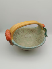 Конфетница винтажная Georgenthal / Коллекция Cherry в виде корзинки с ручкой, керамика, 21 х 20.5 см, Германия, 1970-80гг.