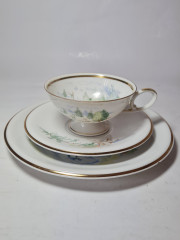 Чайное трио винтажное Schrinding Bavaria, белый фарфор с изображением оленя в лесу, Германия, 1960-70гг.