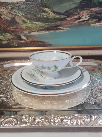 Чайное трио винтажное Schrinding Bavaria, белый фарфор с изображением оленя в лесу, Германия, 1960-70гг.