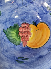 Фруктовница винтажная большая Pintado A Mano Spain, синяя с фруктовым декором, 28 x 18 см, Испания, 1970-80гг.