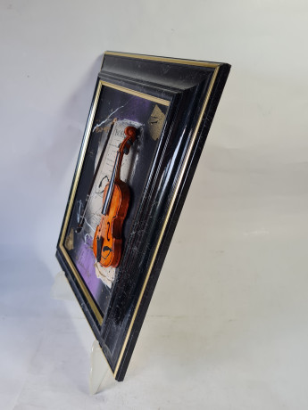 Картина винтажная "Скрипка" худ. Salvatore Coccia / Die Boheme, черно-золотая рама, 31,5 x 25 см, Германия, 1960-1970гг.