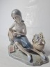 Lladro Статуэтка "Девушка с вазой с цветами и маленькой птичкой на руке", 15см х 16см, Испания, 1960-70гг.