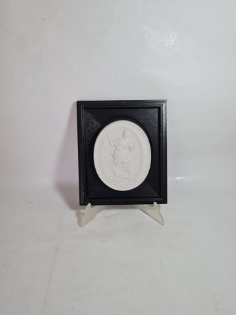 Картина винтажная Meissen, Thalia, керамика в деревянной раме, отлита по оригинальным формам Дж.Дж.Кендлера, 23 x 19,5 см, Германия, 1981 г.