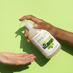 SAPONE DI UN TEMPO Hand- und Korperreinigungsmittel Litsea Cubeba und Basilikum Reinigendes Emollient  Очищающее средство для рук и тела Litsea Cubeba and Basil Очищающее смягчающее средство