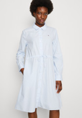 Tommy Hilfiger ITHAKA KNEE SHIRT DRESS  Shirt dress blue ПЛАТЬЕ-РУБАШКА ITHACA KNEE SHIRT DRESS Платье-рубашка синий