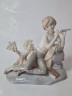 Статуэтка винтажная среднего размера Lladro "Мальчик с трубочкой", фарфор, 15 х 16 см, Испания, 1960-70гг.