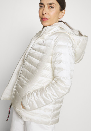 Tommy Hilfiger FEMININE Down jacket ecru ЖЕНСКОЕ Пуховик экрю