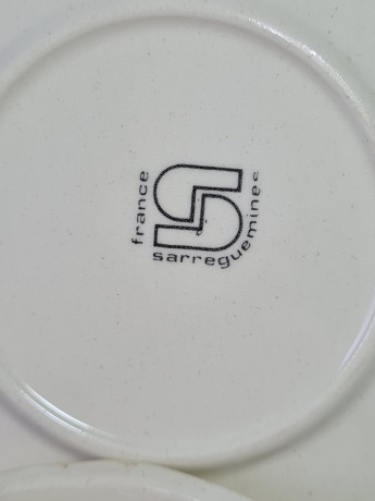 Две кофейные пары винтажные Sarreguemines "Девочка с гусем", фарфор, Франция, 1960-70гг.