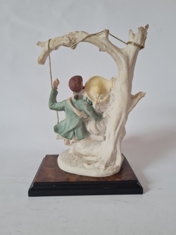 MIRIAM Valentino Фарфоровая статуэтка "Двое на качелях", 19см, Германия, 1950-60гг.