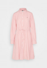 Tommy Hilfiger ITHAKA KNEE SHIRT DRESS  Shirt dress red ПЛАТЬЕ-РУБАШКА ITHACA KNEE SHIRT DRESS Платье-рубашка красный