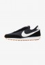 Nike Sportswear DAYBREAK Sneaker low black/summit white/off noir/brown/team orange DAYBREAK Низкие кроссовки женские черный/саммит белый/off noir/коричневый/team Orange