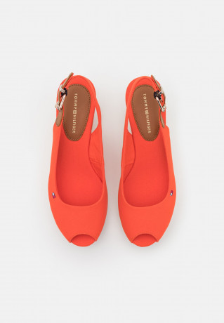 Tommy Hilfiger ICONIC ELBA SLING BACK WEDGE Platform sandals deep orange ICONIC ELBA SLING BACK WEDGE Сандалии на платформе темно-оранжевый