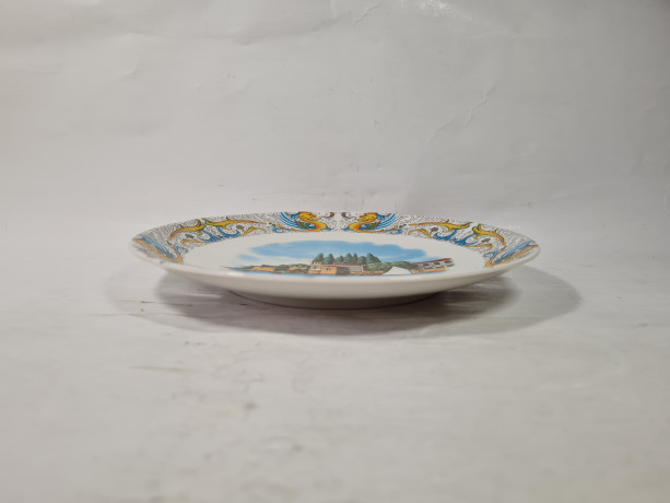 Тарелка декоративная винтажная с изображением Лаго ди Гарда, фарфор, 19.5 см, Италия, 1960-70гг.