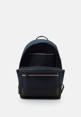 Tommy Hilfiger BACKPACK UNISEX Rucksack desert sky РЮКЗАК УНИСЕКС Рюкзак небо пустыни