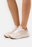 Tommy Hilfiger ESSENTIAL RUNNER Trainers misty blush ESSENTIAL RUNNER — Кроссовки туманный румянец