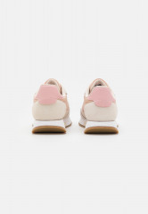 Tommy Hilfiger ESSENTIAL RUNNER Trainers misty blush ESSENTIAL RUNNER — Кроссовки туманный румянец