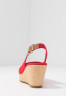 Tommy Hilfiger ICONIC ELBA SLING BACK WEDGE Platform sandals primary red ICONIC ELBA SLING BACK WEDGE Сандалии на платформе первичный красный