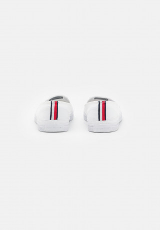 Tommy Hilfiger ESSENTIAL KESHA  Trainers white ESSENTIAL KESHA Кроссовки белый