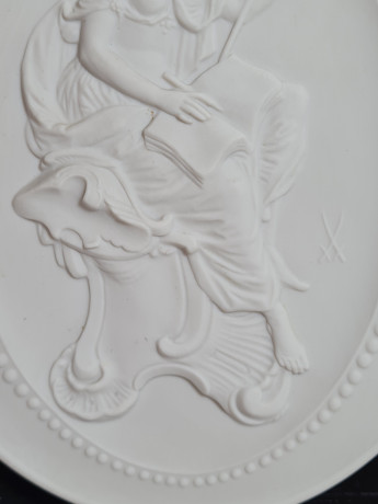 Картина винтажная Meissen, Kalliope, керамика в деревянной раме, отлита по оригинальным формам Дж.Дж.Кендлера, 23 x 19,5 см, Германия, 1981 г.