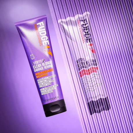 Fudge Everyday Clean Blonde Damage Rewind Violet-Toning Shampoo  Everyday Clean Blonde Damage Rewind Violet Тонизирующий Шампунь
