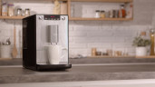 Melitta Melitta Kaffeevollautomat Solo E 950-111, Organic Silver, Perfekt fur Cafe creme  Espresso, nur 20cm breit  олностью автоматическая кофемашина Melitta Solo E 950-111, органическое серебро, идеально подходит для приготовления крем-эспрессо в кафе, 