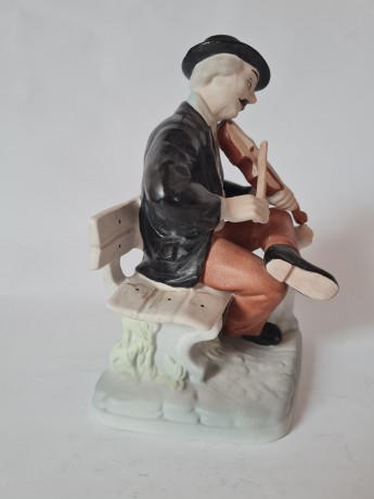 ARPO, Фарфоровая статуэтка "Скрипач с собакой", Румыния, 19см, 1950-60гг.