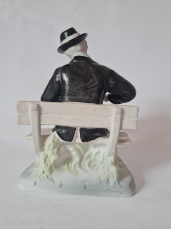 ARPO, Фарфоровая статуэтка "Скрипач с собакой", Румыния, 19см, 1950-60гг.