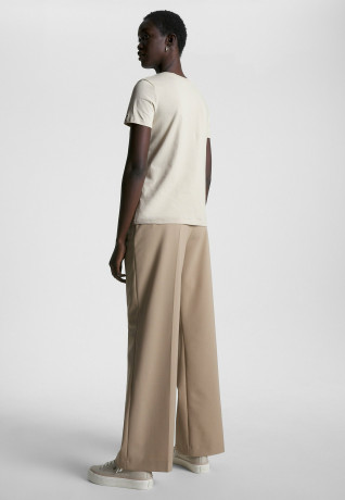 Tommy Hilfiger LOGO EMBROIDERY  Print T-shirt classic beige LOGO EMBROIDERY Футболка с принтом классический бежевый