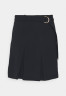 Tommy Hilfiger FLUID PLEATED SHORT SKIRT Mini skirt desert sky КОРОТКАЯ ЮБКА СО СКЛАДКАМИ Мини-юбка небо пустыни