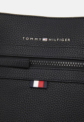 Tommy Hilfiger ESSENTIAL CROSSOVER UNISEX Across body bag black ESSENTIAL CROSSOVER UNISEX Сумка через плечо черный