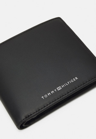Tommy Hilfiger MODERN CC AND COIN Wallet black MODERN CC AND COIN Кошелек черный