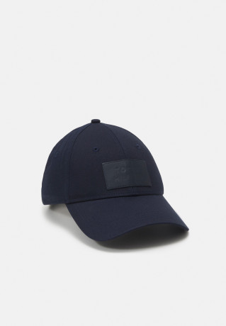 Tommy Hilfiger COAST CAP Cap space blue ПОБЕРЕЖНАЯ КЕПКА Кепка космический синий