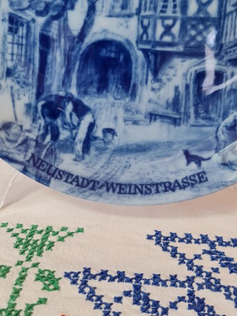 Kirner & Steiner Винтажная коллекционная тарелка "Нойштадт-ан-дер-Вайнштрасе", 20см, Германия, 1970г.