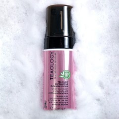 Teaology Tea Glow Exfoliating Cleansing Foam  Tea Glow Отшелушивающая Очищающая Пенка