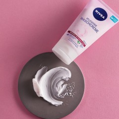Nivea Pflegende Waschcreme Trockene und Sensible Haut  Питательный крем для умывания для сухой и чувствительной кожи