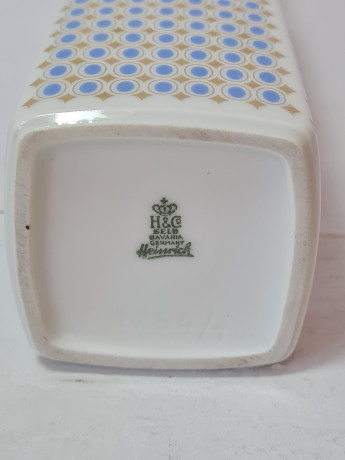 Ваза винтажная H&G Selb / Heirich Bavaria  вытянутой формы, с необычным голубо-золотистым узором, фарфор, 23 см, Германия, 1960-70гг.