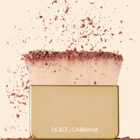 Dolce&Gabbana  Devotion Oil in Powder Luminizer 9 g Масло преданности в порошке-люминайзере