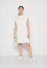 Tommy Hilfiger 1985 MINI CORPLOGO Day dress weathered white 1985 MINI CORP LOGO Повседневное платье выветрившийся белый