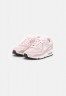 Nike Sportswear AIR MAX 90 Sneaker low barely rose/summit white/pink oxford/black AIR MAX 90 низкие кроссовки женские едва розовые/саммит белый/розовый оксфорд/черный